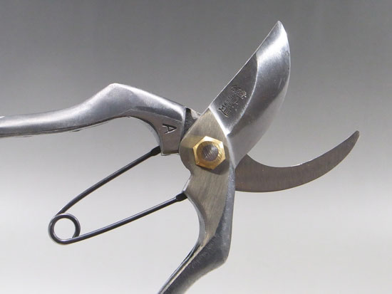 Pruning shears ,Pruning scissors ,Gardering scissors Kaneshin made in Japan
